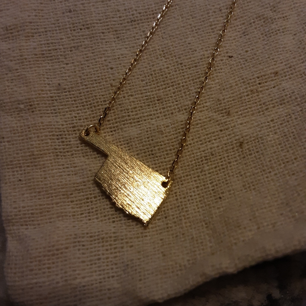 Boutique Gold Oklahoma Necklace - Picture 3 of 4